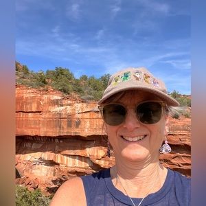 Meet your Posher, Cindy